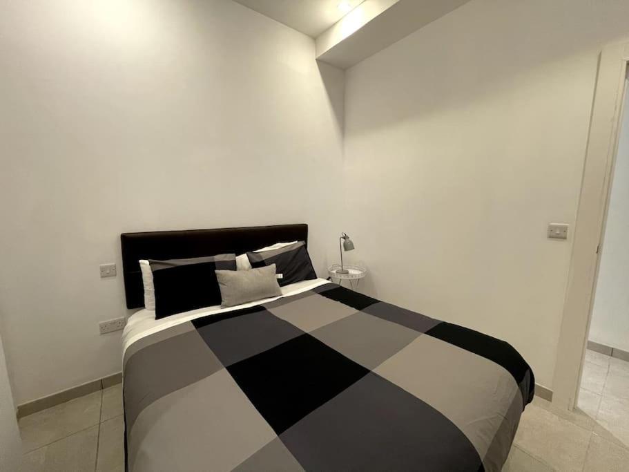 2Br And 2Ba In The Zoko Cozy And Convenient Apartment Gibraltar Exterior photo